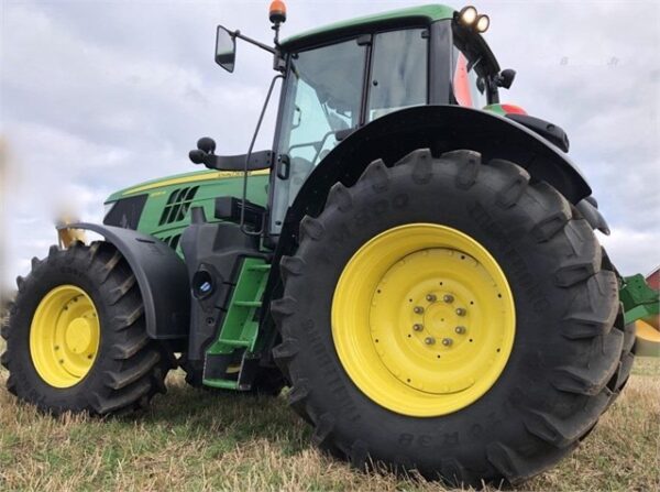 JOHN DEERE 6195M 2016